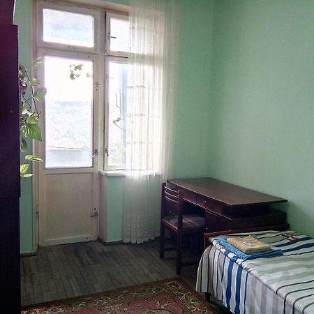Room In The Centre Erivan Exterior foto