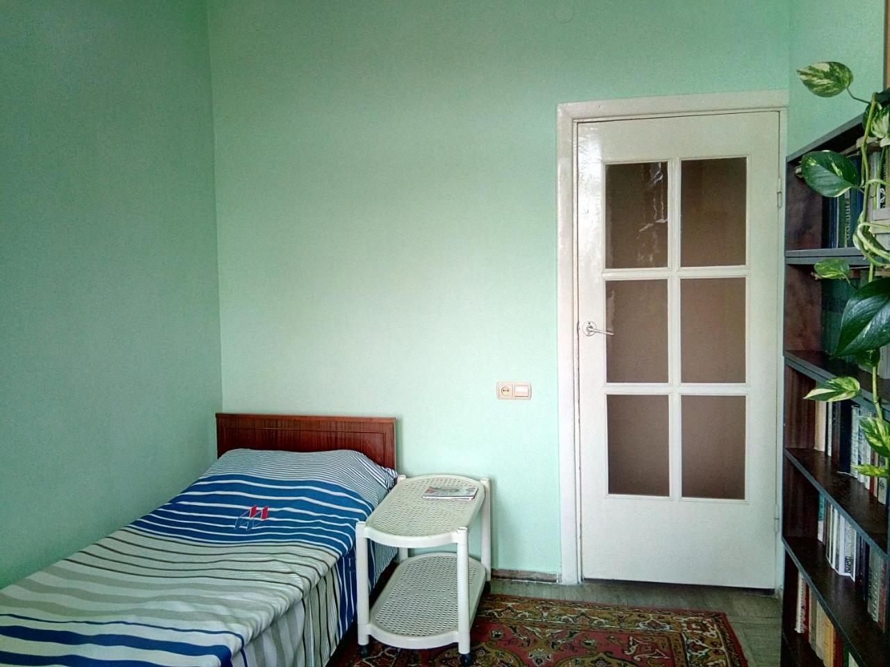 Room In The Centre Erivan Exterior foto