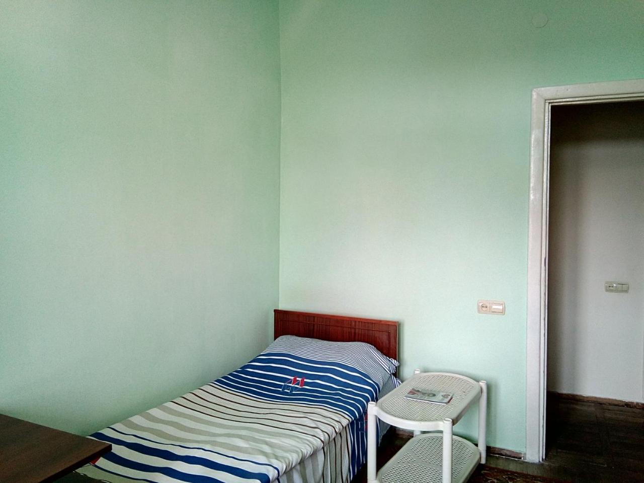 Room In The Centre Erivan Exterior foto