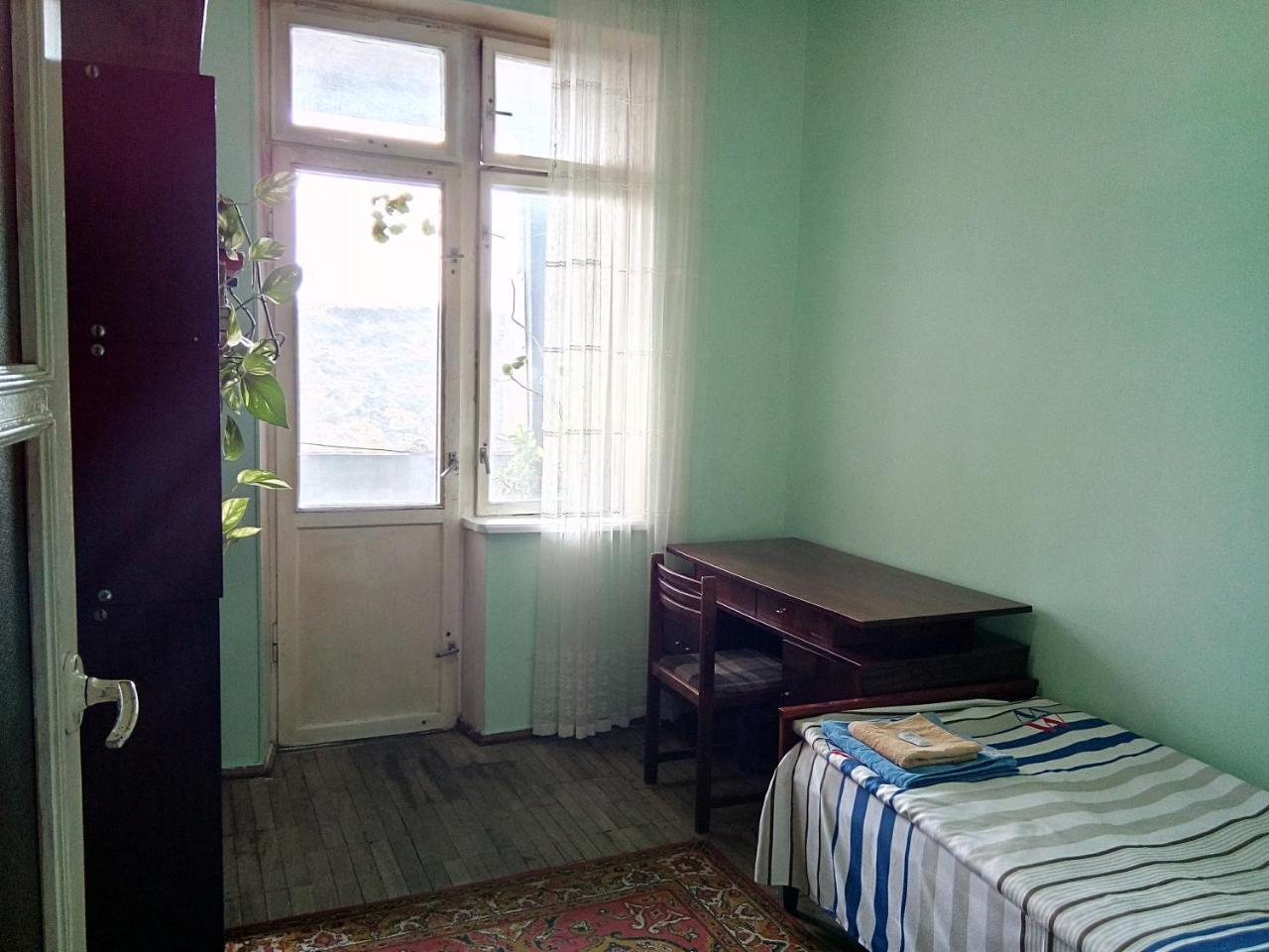Room In The Centre Erivan Exterior foto