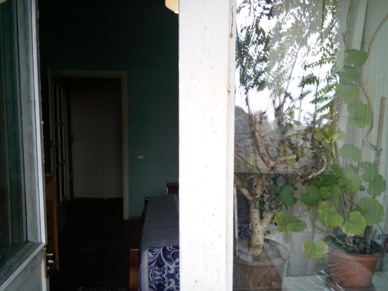 Room In The Centre Erivan Exterior foto