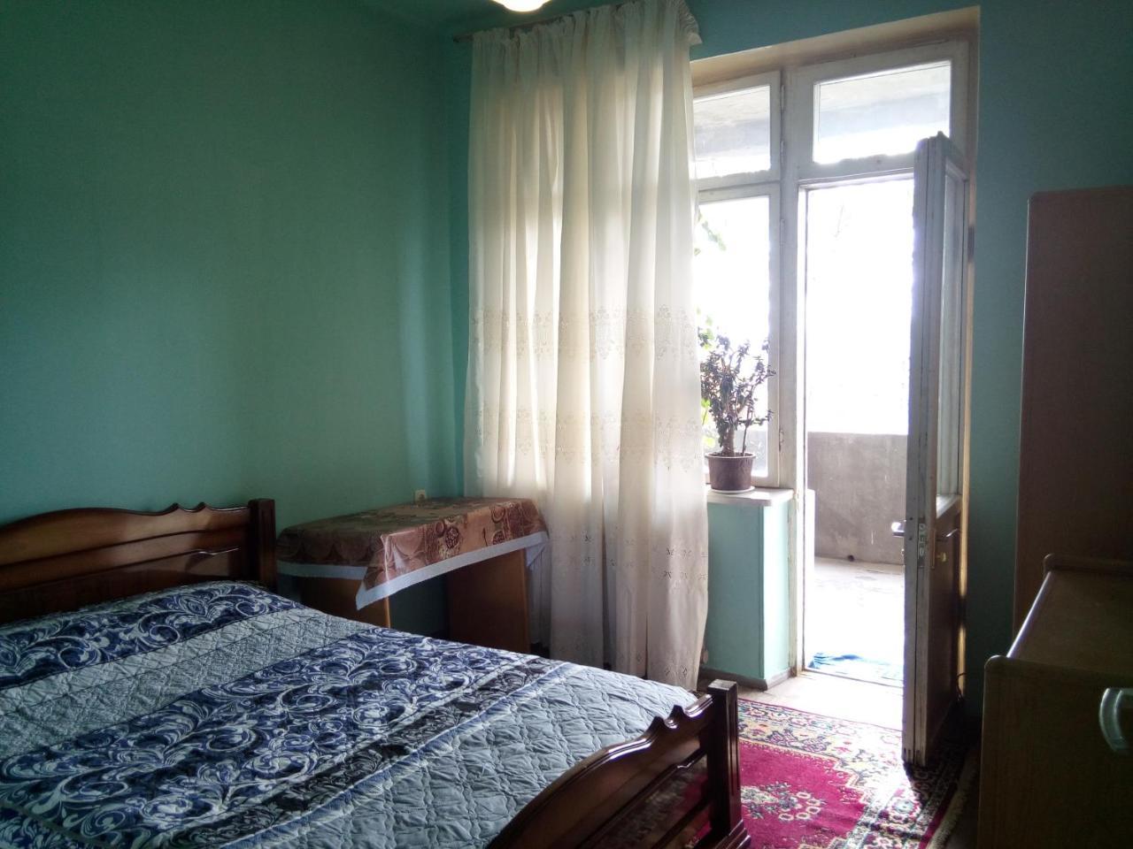 Room In The Centre Erivan Exterior foto