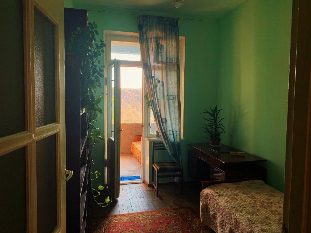 Room In The Centre Erivan Exterior foto